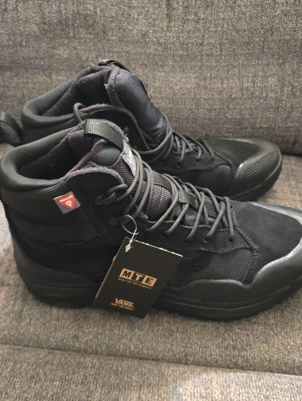 Vans Mte 2 Ultrarange Exo Men Size 11.5 Blackout Hiking Boots Primaloft 062026 - Picture 7 of 9